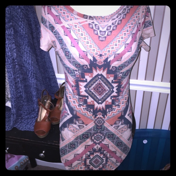 Aztec Top - Picture 1 of 1